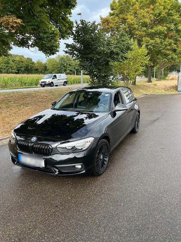 Schwarz Gebraucht 2016 BMW 118 Kleinwagen | 11.900 € (Guter Preis) - Bild 1/4