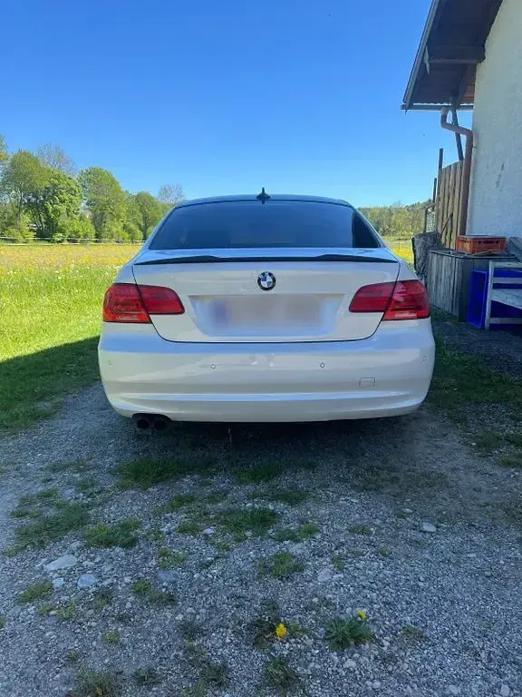 Second-hand BMW 330 245 CP (180 kW) 2012 Alb Coupe