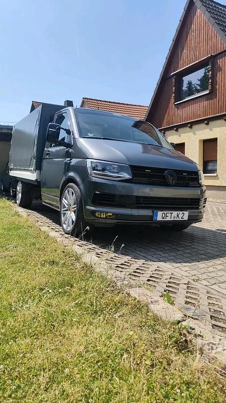 Gebraucht VW T6 204 PS (150 kW) 2018 Grau Van