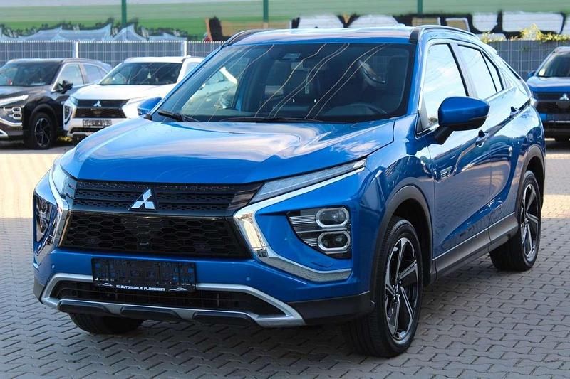 Blau Gebraucht 2022 Mitsubishi Eclipse Plus SUV | 20.990 € (Fairer Preis) - Bild 1/4
