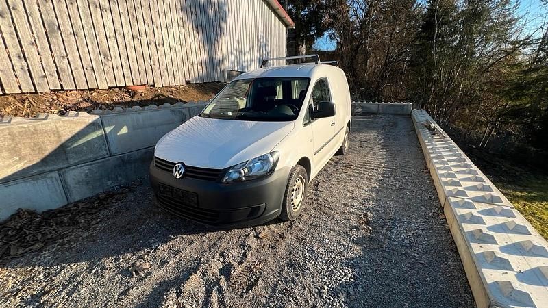 Gebraucht VW Caddy 74 PS (54 kW) 2011 Weiß Van / Kleinbus
