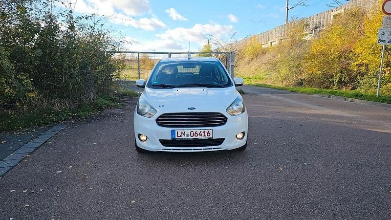 Weiß Gebraucht 2017 Ford Ka Cool & Sound Edition Limousine | 5.899 € (Guter Preis) - Bild 1/4