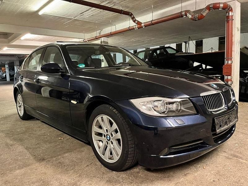 Blau Gebraucht 2007 BMW 325 Limousine | 4.999 € (Superpreis) - Bild 1/4
