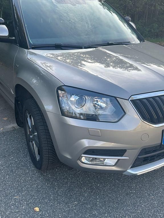 Braun Gebraucht 2017 Skoda Yeti Active SUV | 10.950 € (Guter Preis) - Bild 1/4
