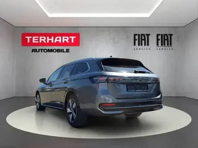 Gebraucht VW Passat Elegance 150 PS (110 kW) 2025 Schwarz Kombi
