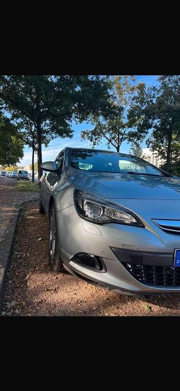Gebraucht 2011 Opel Astra GTC Edition Limousine | 5.000 € (Fairer Preis) - Bild 1/4