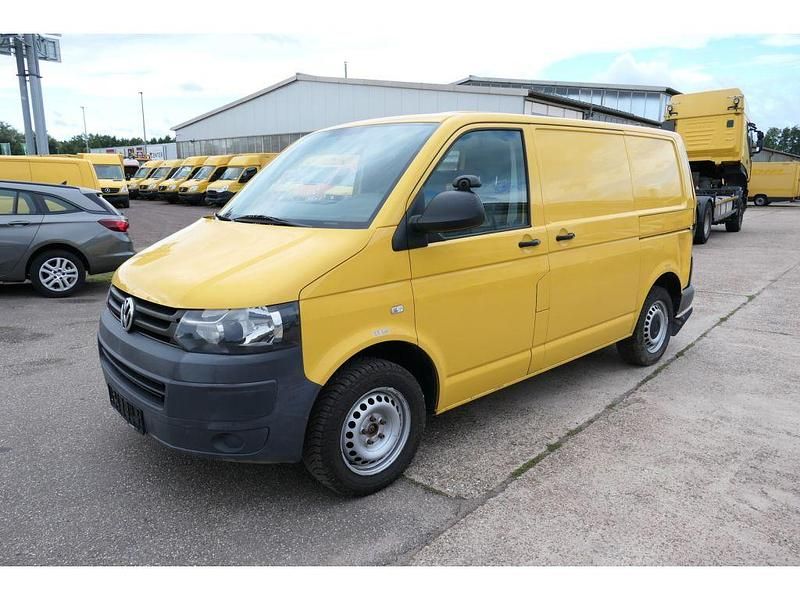 Używany VW Transporter 84 KM (61 kW) 2012 Żółty Van