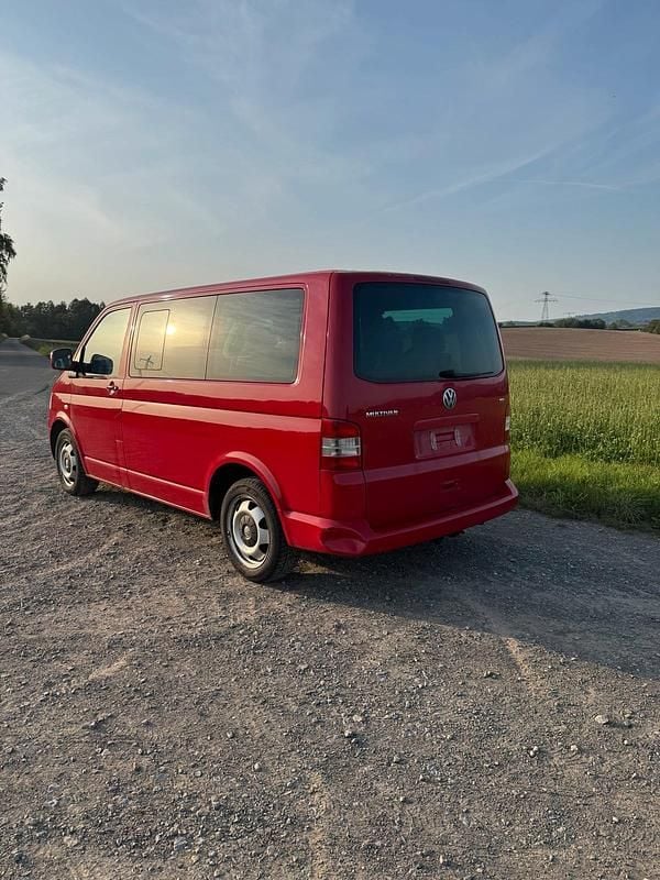 Gebraucht VW T5 105 PS (77 kW) 2004 Rot Van