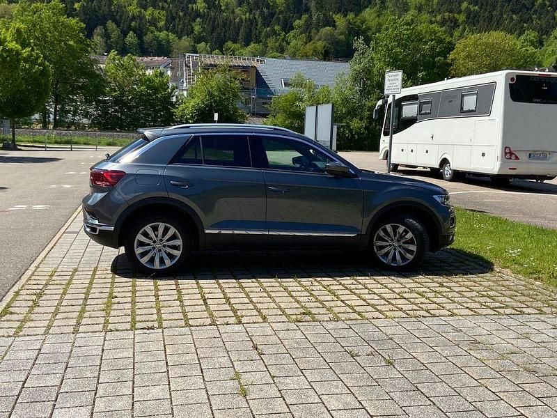 Grau Gebraucht 2020 VW T-Roc United SUV | 22.900 € (Fairer Preis) - Bild 1/4