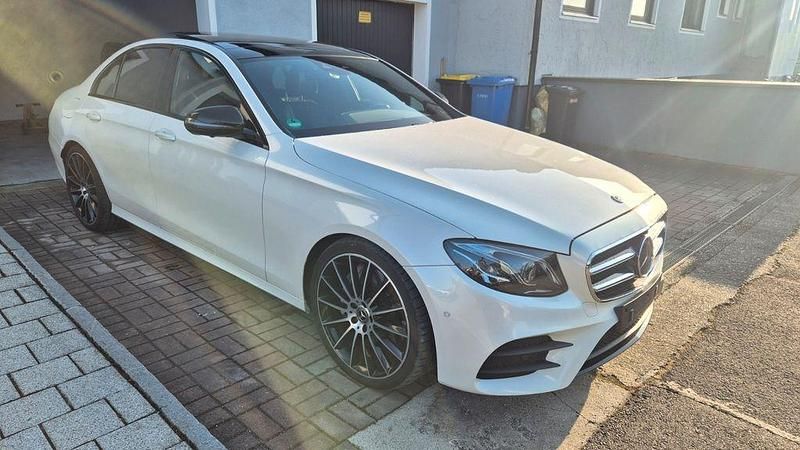 Gebraucht Mercedes E400 AMG 340 PS (250 kW) 2019 Weiß Limousine