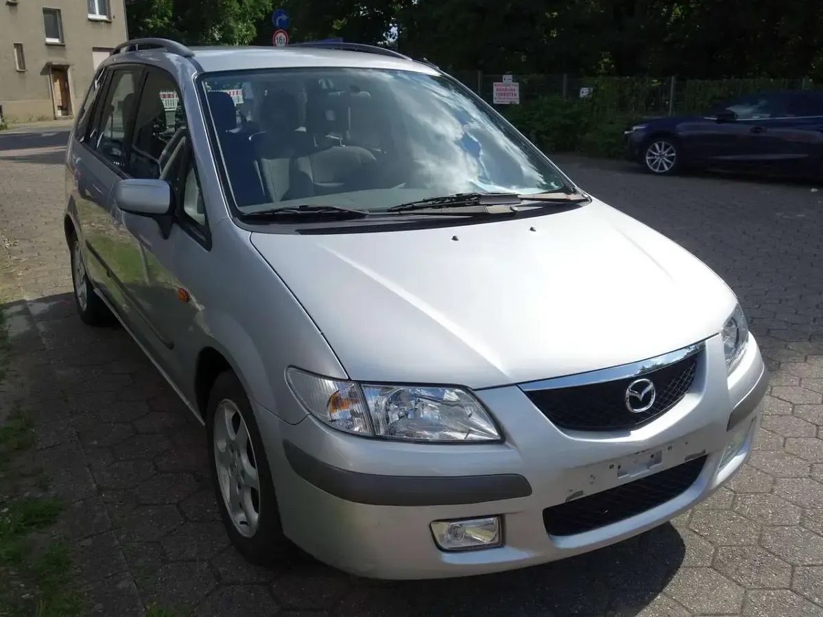 Gebraucht Mazda Premacy Comfort 101 PS (74 kW) 1999 Silber Van / Kleinbus