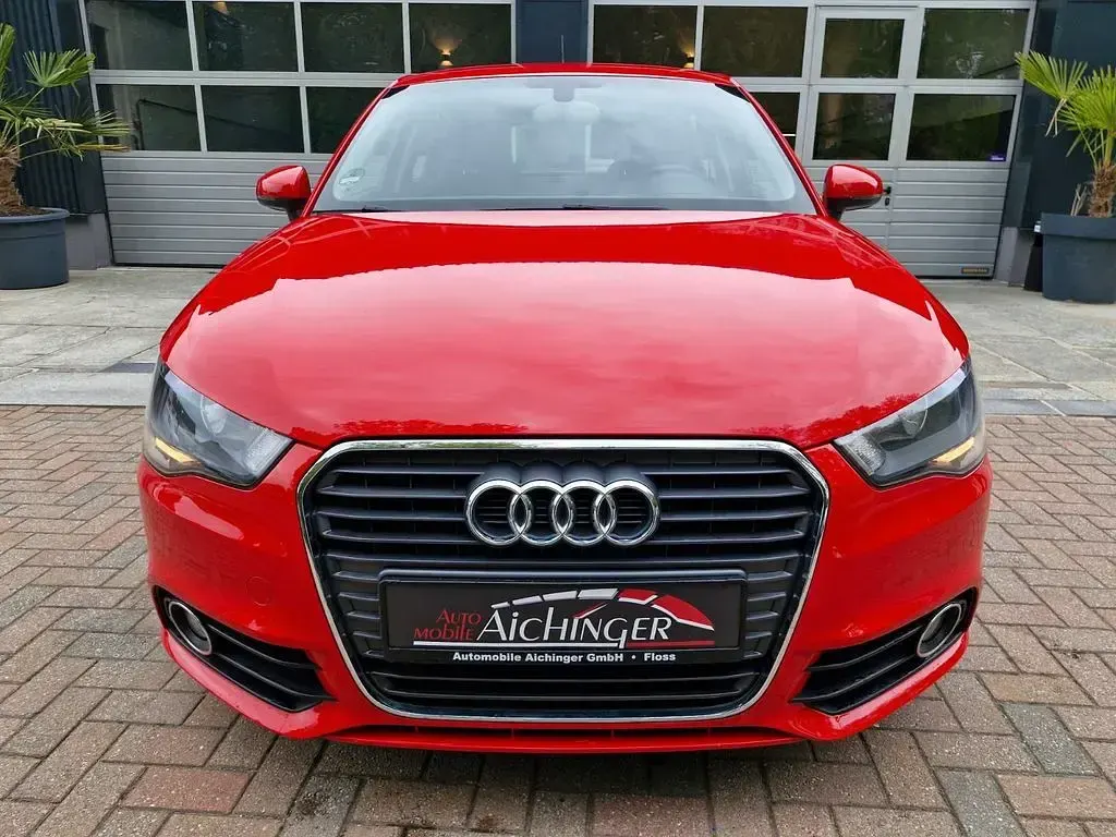 Gebraucht Audi A1 Sportback Attraction 122 PS (89 kW) 2012 Rot Kleinwagen