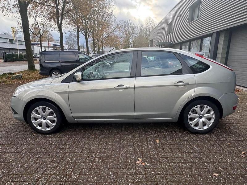 Gebraucht Ford Focus 101 PS (74 kW) 2010 Grün Limousine