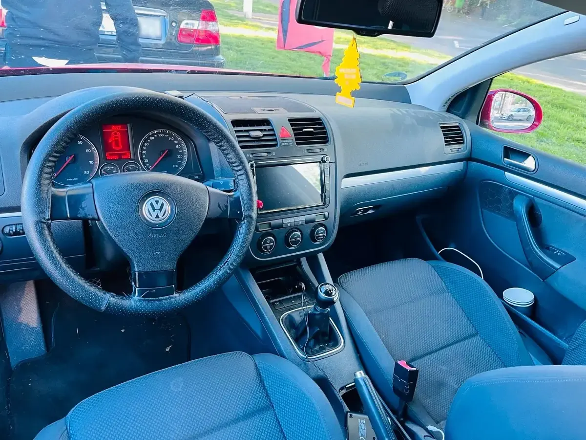 Second-hand VW Golf 150 CP (110 kW) 2005 Coupe