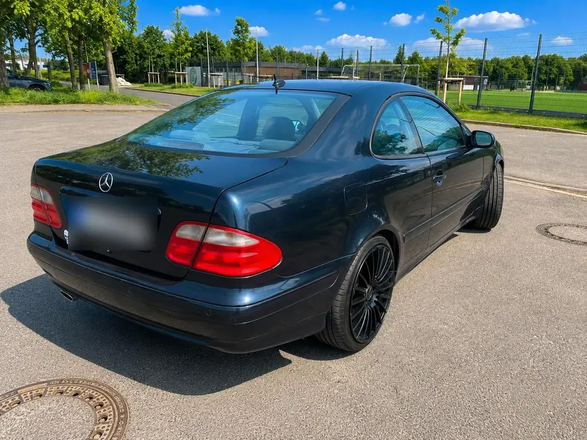 Gebraucht Mercedes CLK200 Avantgarde 163 PS (119 kW) 2001 Blau Coupé