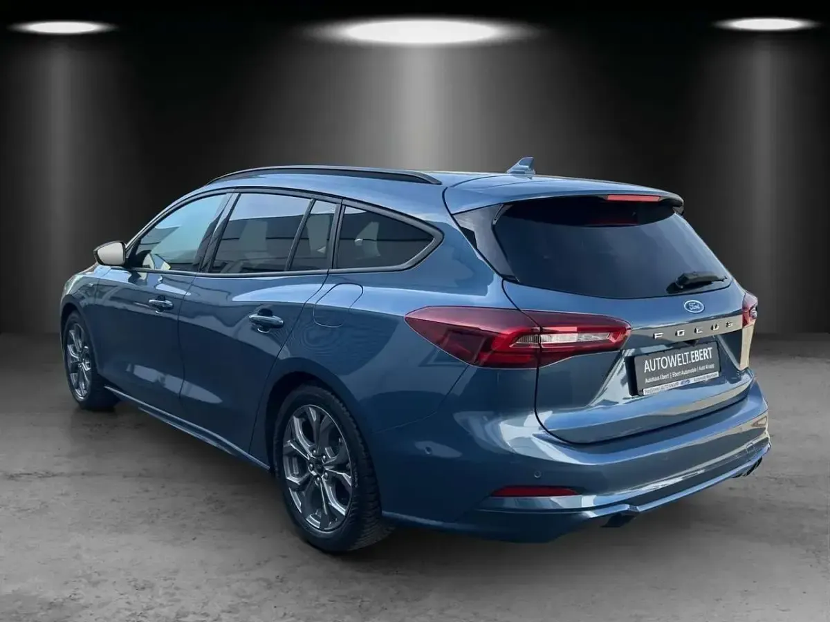 Gebraucht Ford Focus ST-Line X 155 PS (114 kW) 2025 Blau Limousine