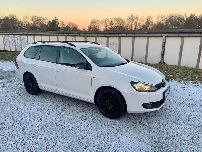 Weiß Gebraucht 2013 VW Golf VI Exclusive Kleinwagen | 5.999 € (Guter Preis) - Bild 1/3
