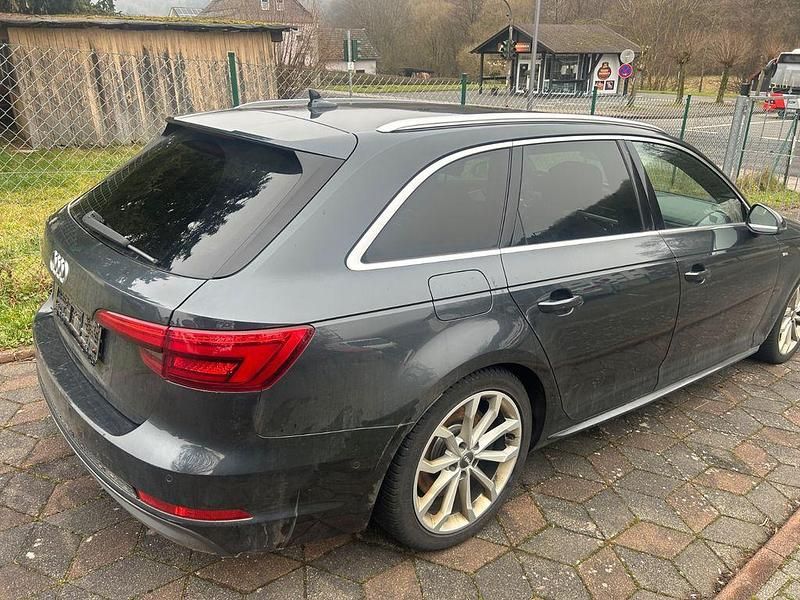 Gebraucht Audi A4 S-Line 272 PS (200 kW) 2015 Grau Kombi