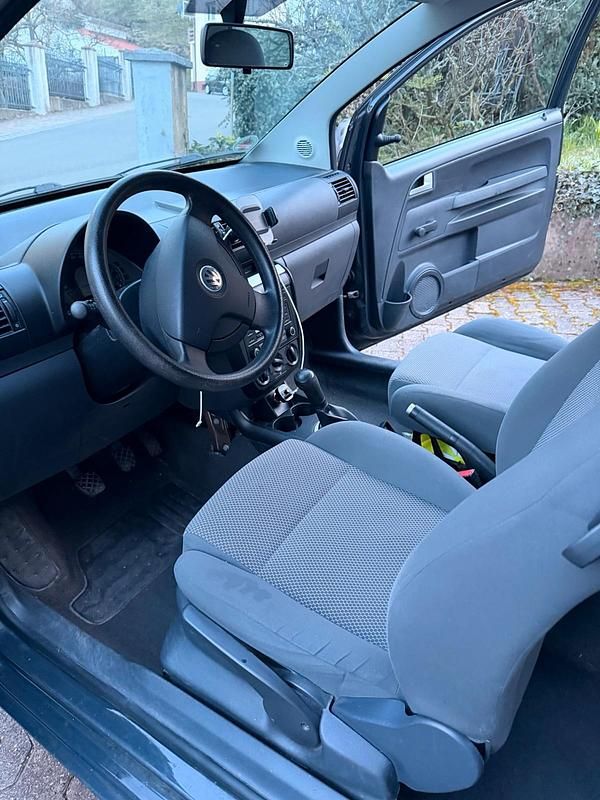 Occasion VW Fox 56 PK (41 kW) 2011 Grijs Hatchback