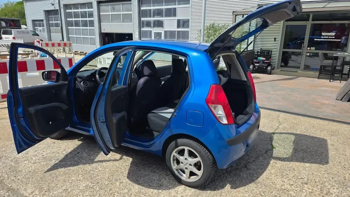 Gebraucht Hyundai i10 Classic 67 PS (49 kW) 2009 Blau Kleinwagen