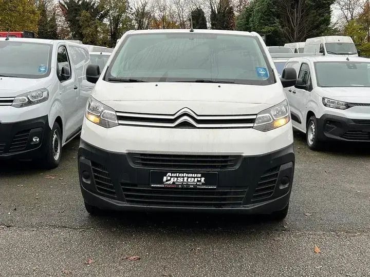 Weiß Gebraucht 2022 Citroën Jumpy Van / Kleinbus | 21.450 € (Fairer Preis) - Bild 1/3