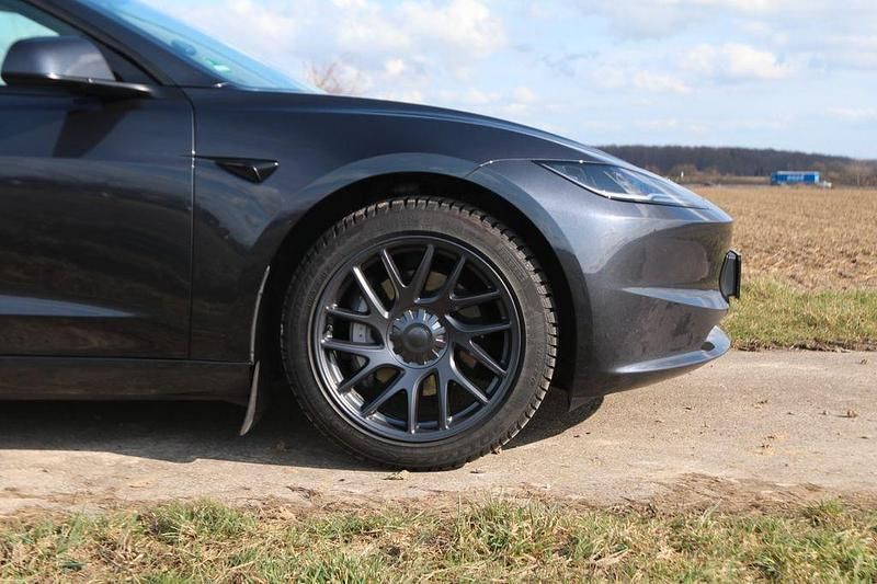 Gebraucht Tesla Model 3 Standard Range 208 kW (283 PS) 2023 Grau Limousine