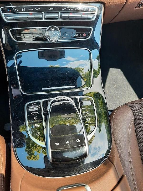 Gebraucht Mercedes E220 Edition 194 PS (142 kW) 2017 Weiß Kombi