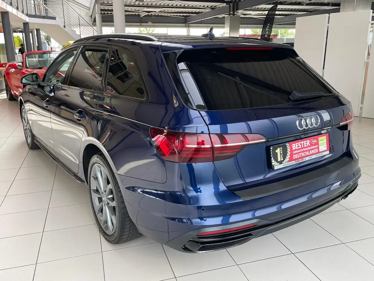 Gebraucht Audi A4 Advanced 231 PS (169 kW) 2019 Navarrablau metallic Kombi
