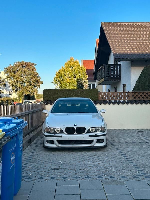 Weiß Gebraucht 1997 BMW 528 M Sport Limousine | 4.000 € (Guter Preis) - Bild 1/4