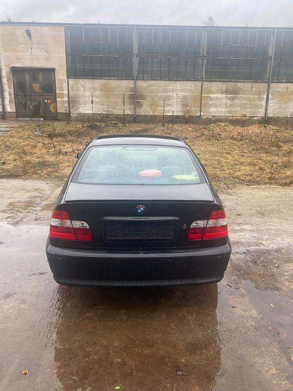 Gebraucht BMW 316 116 PS (85 kW) 2004 Schwarz Limousine