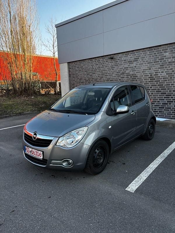 Gebraucht Opel Agila Edition 94 PS (69 kW) 2012 Meteoritgrau m2 Kleinwagen