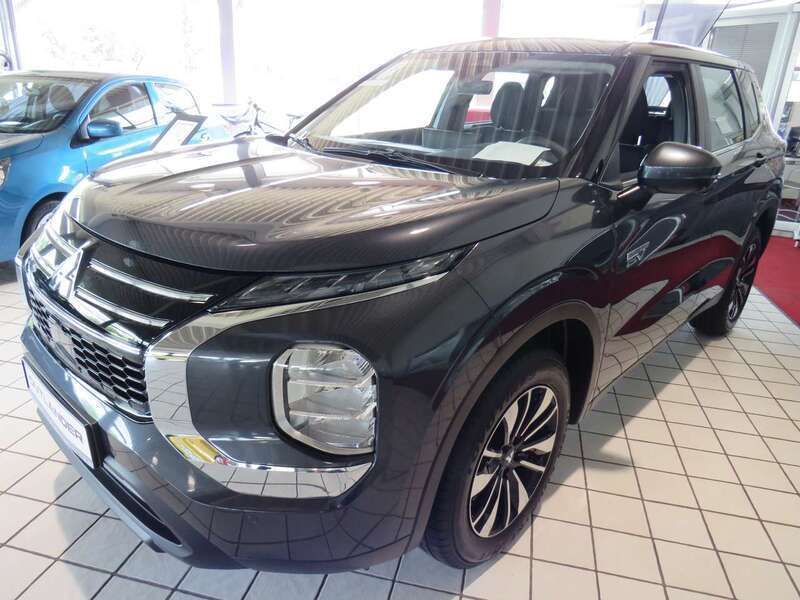 Grau Neu 2025 Mitsubishi Outlander P-HEV Basis SUV | 45.890 € - Bild 1/4