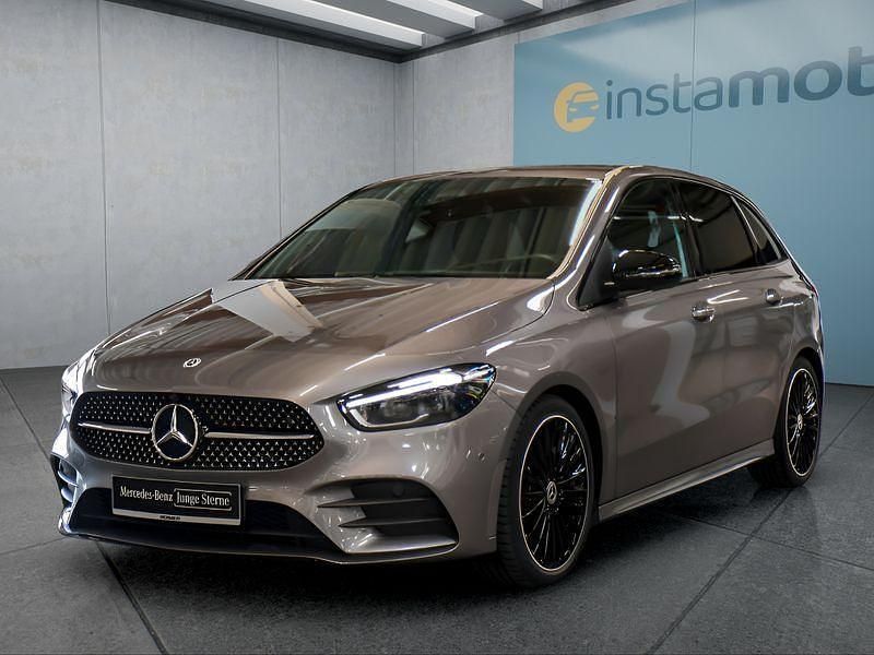 Grau Gebraucht 2024 Mercedes B250 Van / Kleinbus | 40.749 € (Fairer Preis) - Bild 1/4