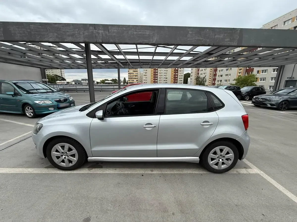 Gebraucht VW Polo 75 PS (55 kW) 2012 Grau Kleinwagen