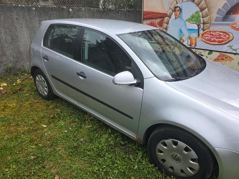 Gebraucht VW Golf V 102 PS (75 kW) 2005 Kleinwagen