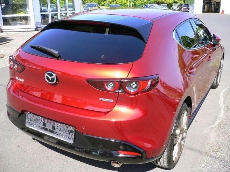 Gebraucht Mazda 3 Selection 122 PS (89 kW) 2019 Rot Limousine