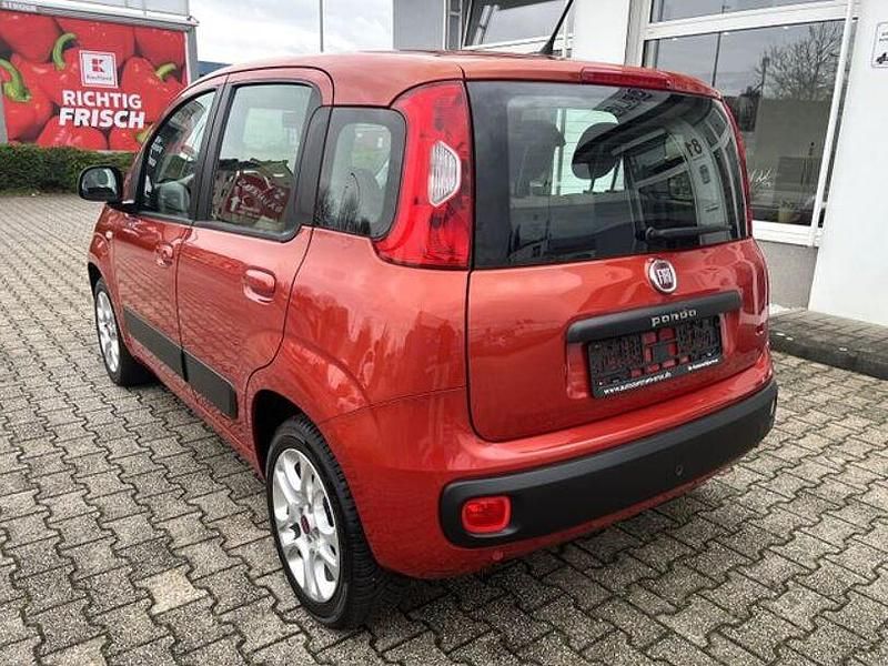 Gebraucht Fiat Panda Lounge 86 PS (63 kW) 2015 Rot Kleinwagen