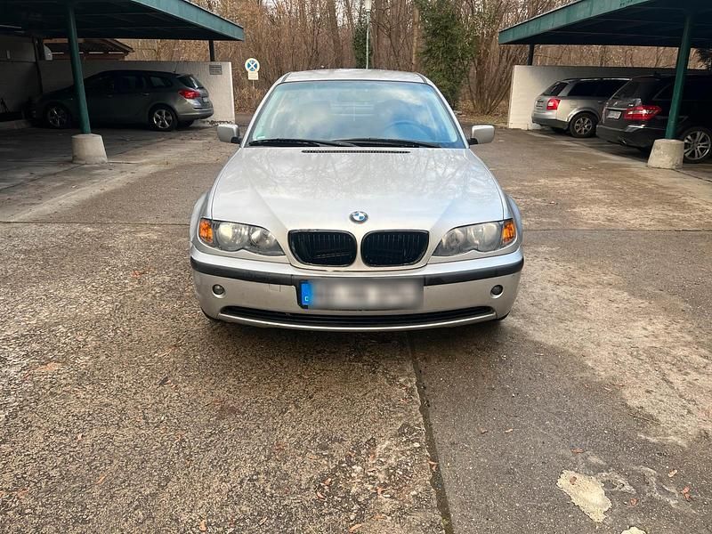 Silber Gebraucht 2003 BMW 318 Limousine | 1.200 € (Superpreis) - Bild 1/4