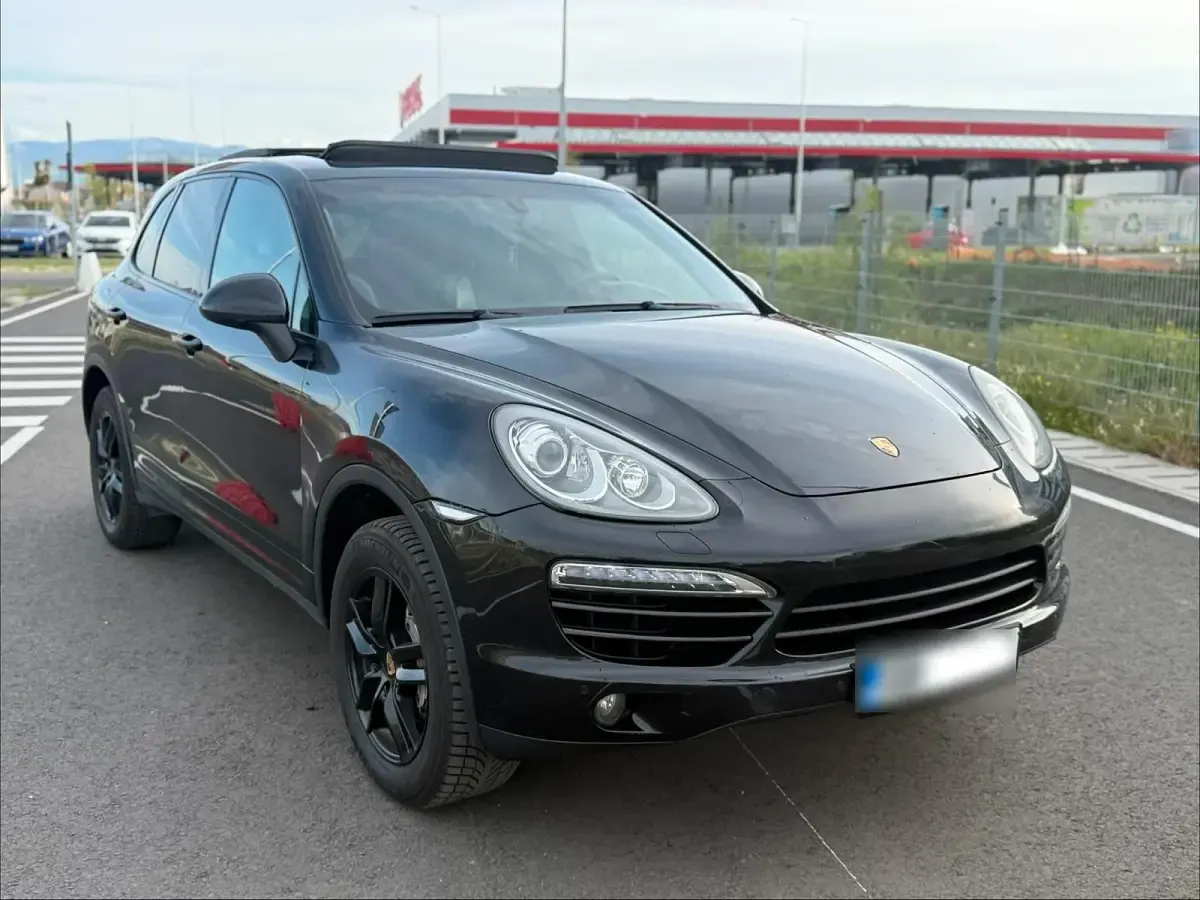 Second-hand Porsche Cayenne 2012 Negru SUV