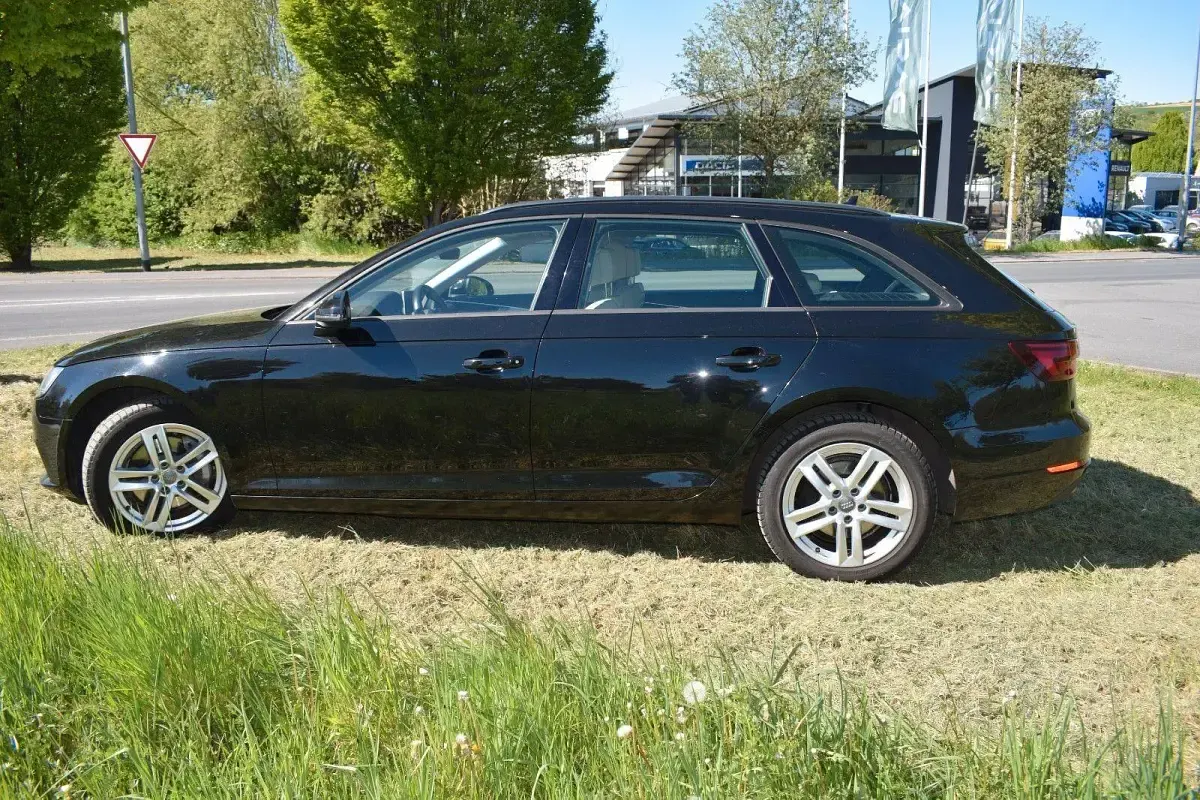 Gebraucht Audi A4 218 PS (160 kW) 2018 Schwarz Kombi