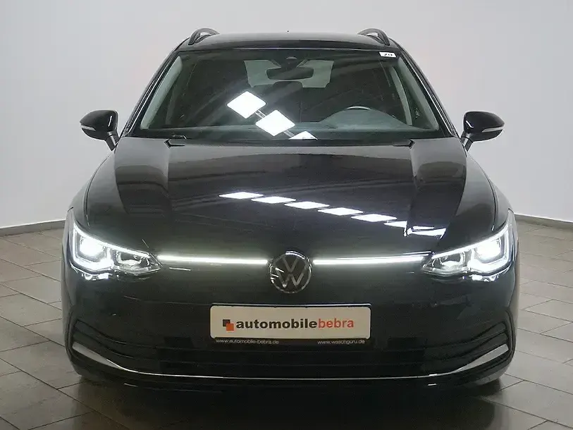 Gebraucht VW Golf VIII Style 150 PS (110 kW) 2022 Deep black Kombi