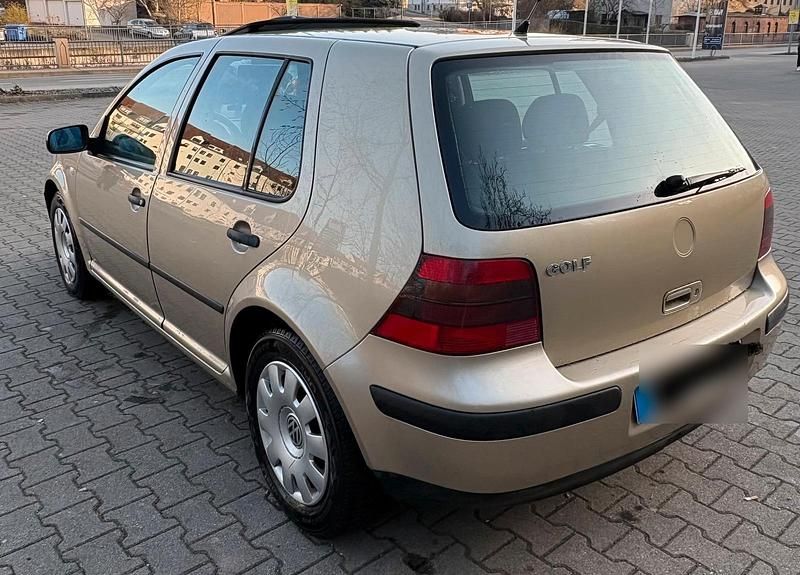 Gebraucht VW Golf IV 75 PS (55 kW) 2001 Gold Limousine