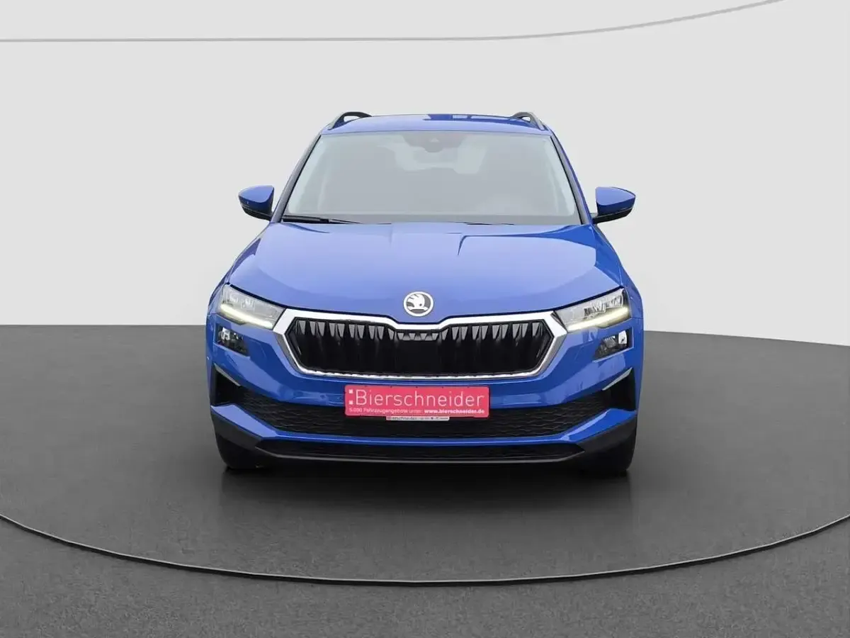 Neu Skoda Karoq Selection 116 PS (85 kW) 2025 Blau SUV