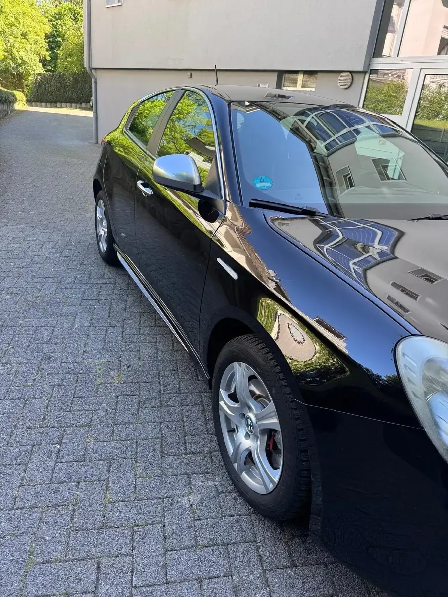 Gebraucht Alfa Romeo Giulietta 170 PS (125 kW) 2010 Schwarz Kleinwagen