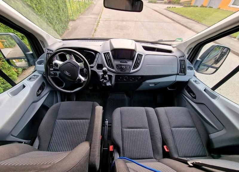 Gebraucht Ford Transit 170 PS (125 kW) 2018 Schwarz Van / Kleinbus