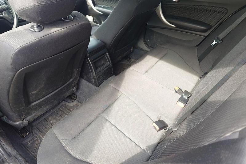 Gebraucht BMW 116 136 PS (100 kW) 2014 Schwarz Kleinwagen