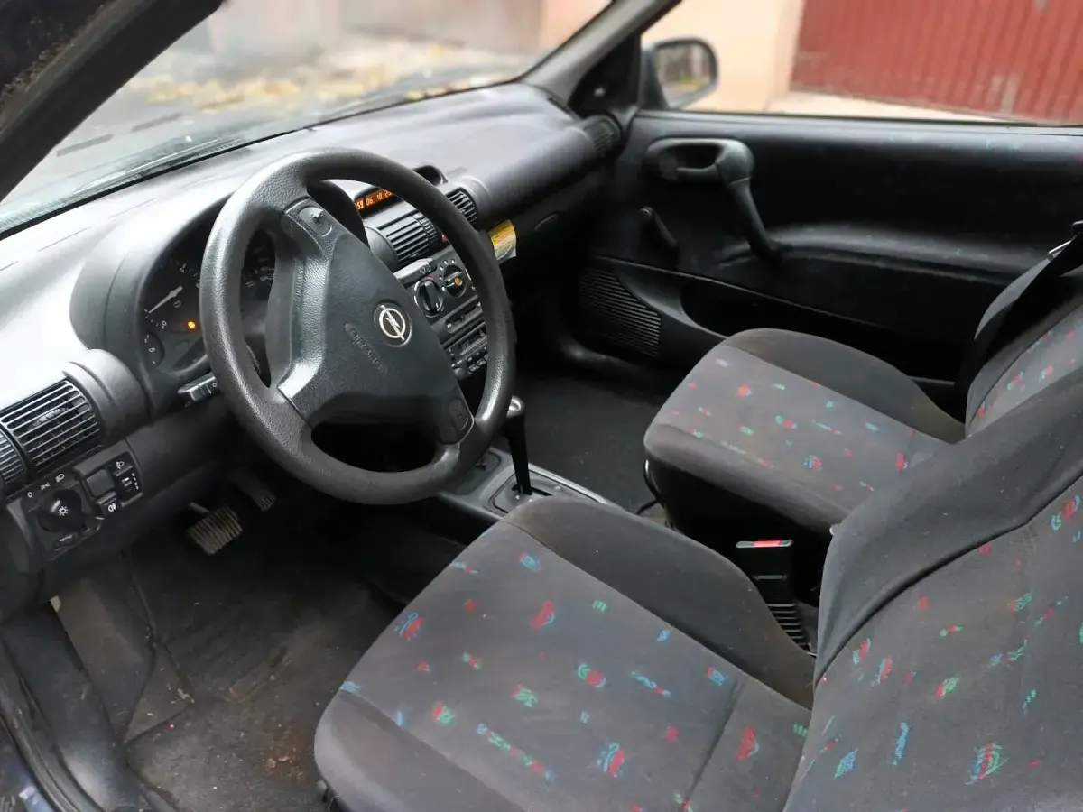 Używany Opel Corsa 60 KM (44 kW) 1998 Hatchback