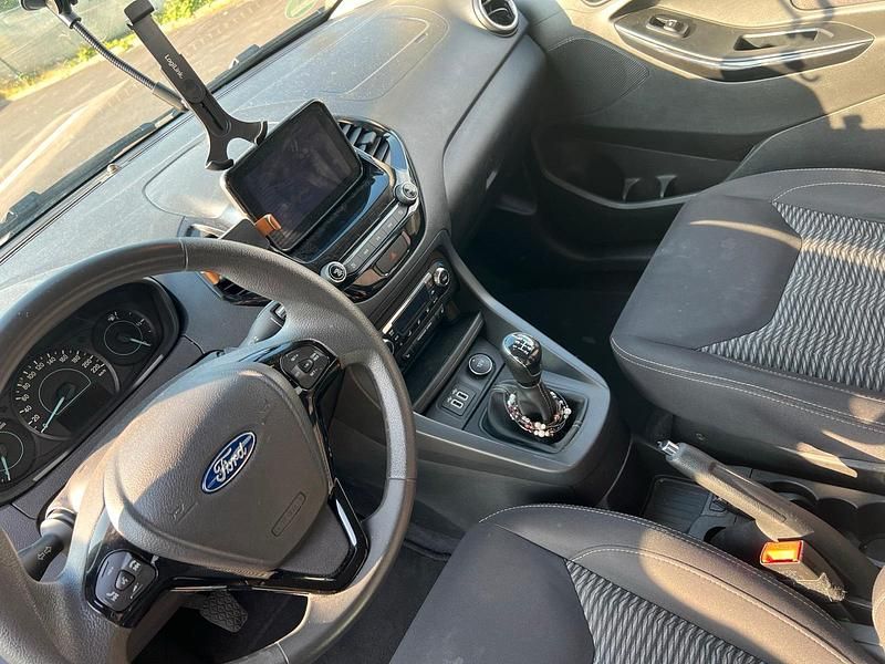 Weiß Gebraucht 2019 Ford Ka Plus Kleinwagen | 10.400 € (Fairer Preis) - Bild 1/4