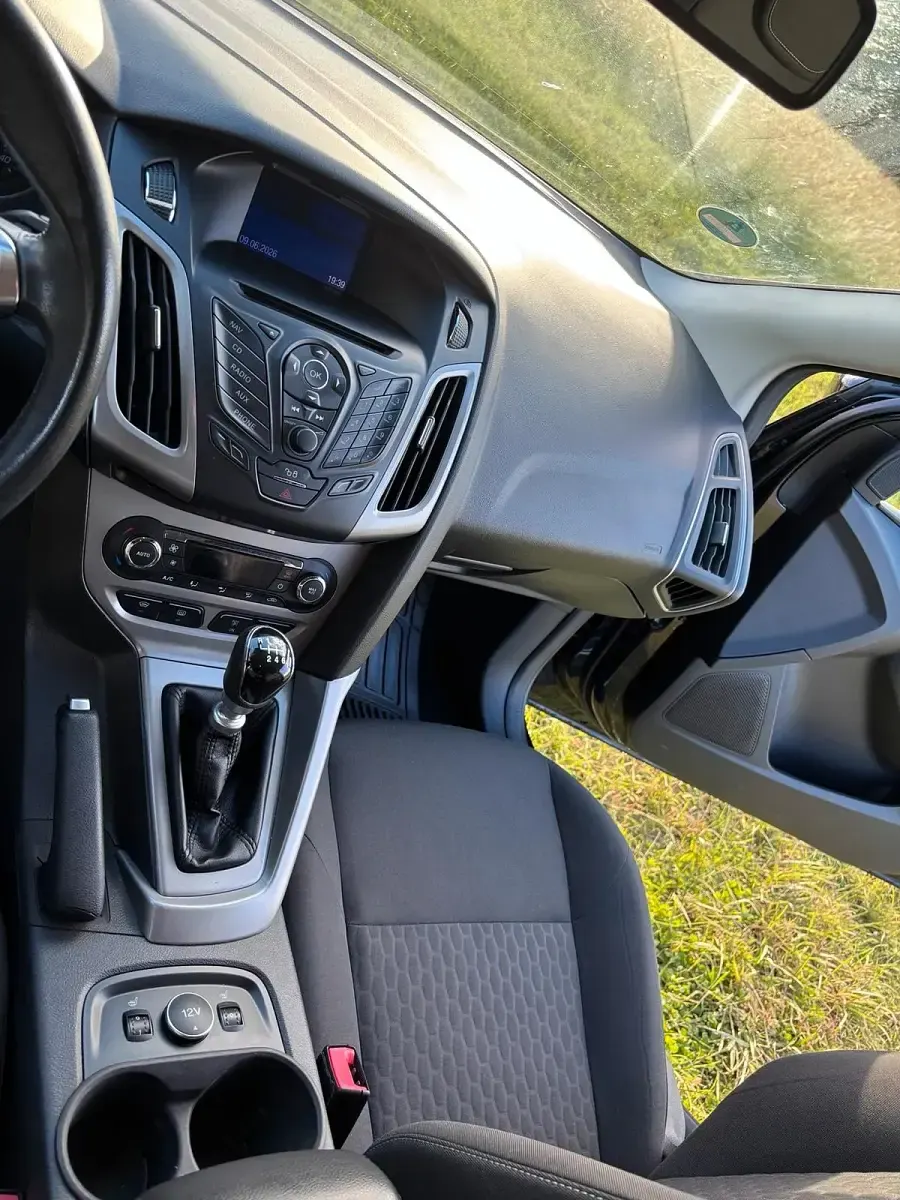 Gebraucht Ford Focus 116 PS (85 kW) 2013 Schwarz Kombi