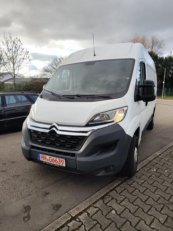 Weiß Gebraucht 2015 Citroën Jumper Van / Kleinbus | 11.800 € - Bild 1/4